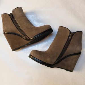 Vince Camuto “Jeffers” Booties. Like 🆕